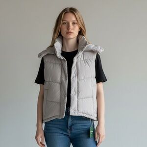 NWT Halara light Grey Puffer Vest High Neck Snap Front Quilted XL Cozy Minimal
